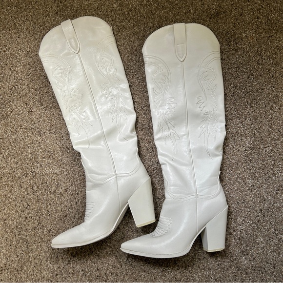 Women’s white western cowgirl knee high boots - Picture 2 of 13